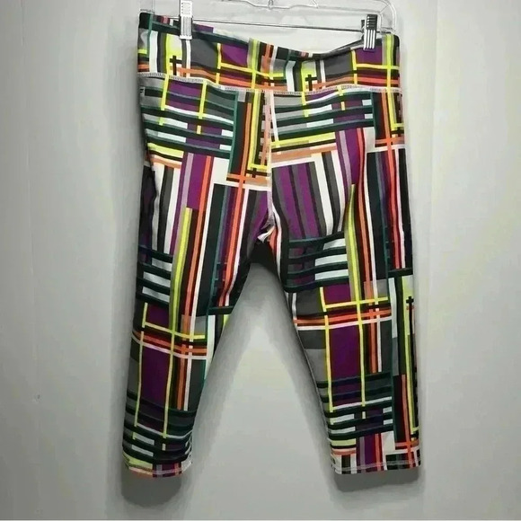 Fabletics leggings size large - Picture 3 of 4